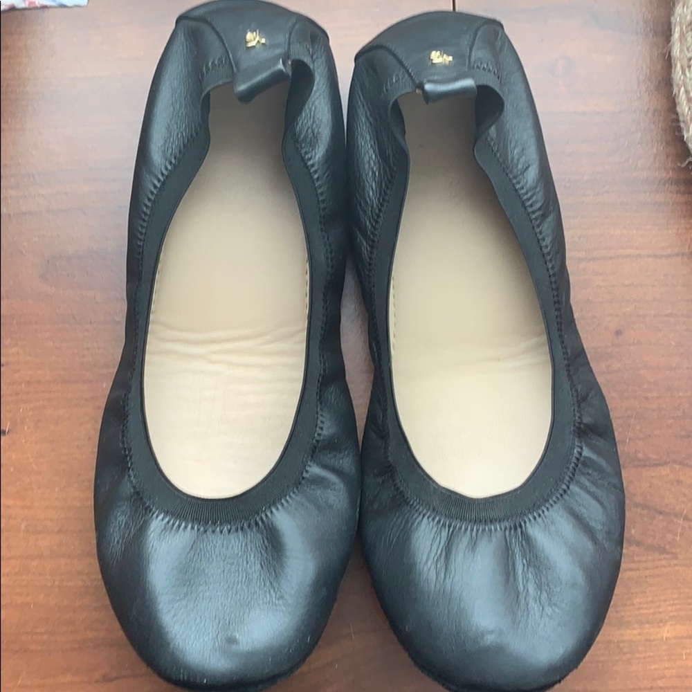Yosi Samara black ballet flat. Foldable shoe.
